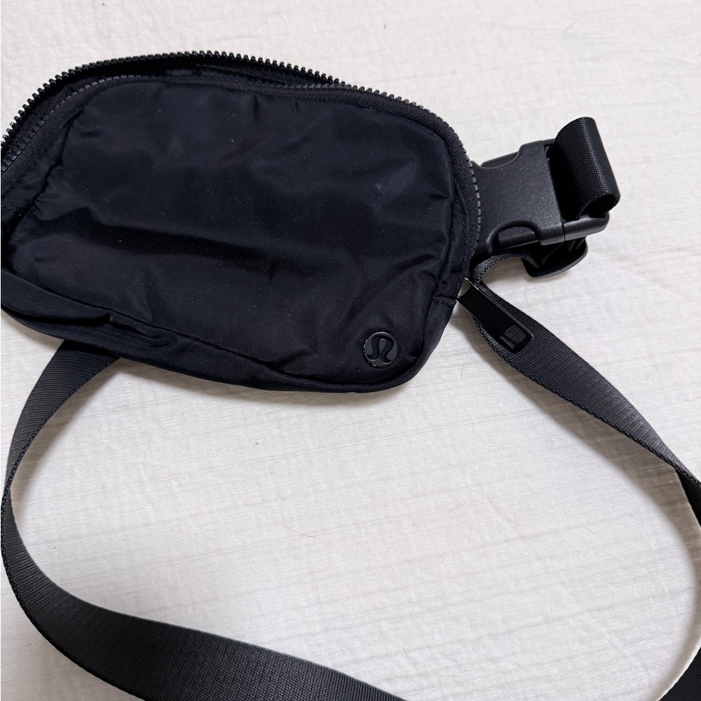 lululemon athletica Black Belt Bag